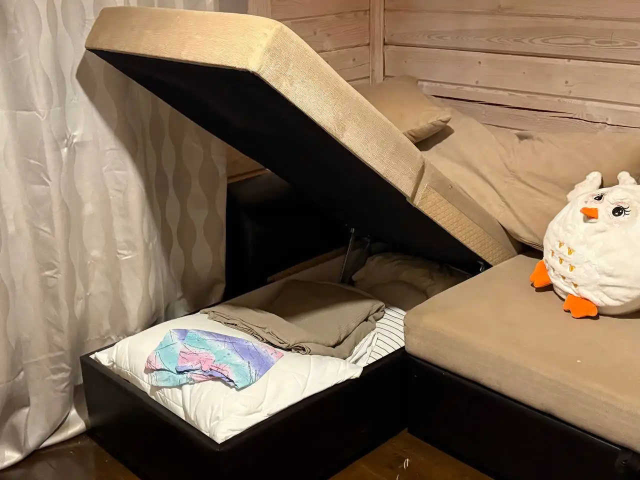 Продажа углового дивана с ящиком для белья - Мебель (Для дома и дачи) в Москва