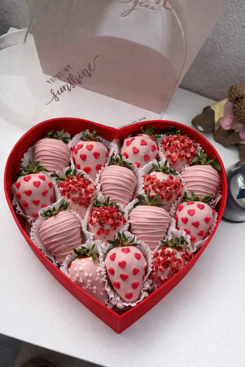 Наборы из свежей клубники в бельгийском шоколаде - Съедобные подарки (Барахолка) в Москва