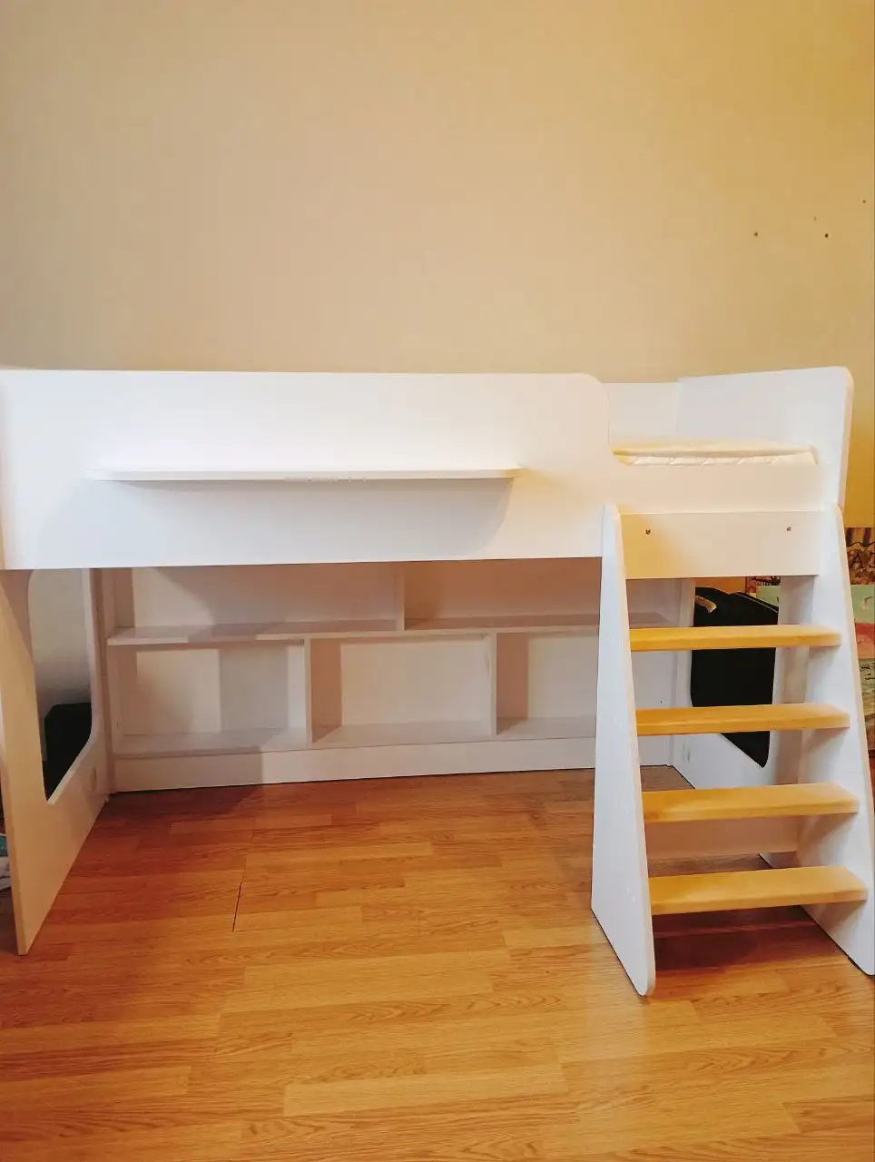Продам детскую кровать-чердак размер 160*80 - Мебель (Товары для детей) в Москва
