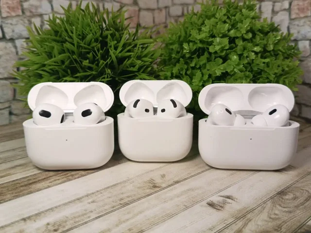 Продажа реплик беспроводных наушников AirPods - Игровые аксессуары в Москва