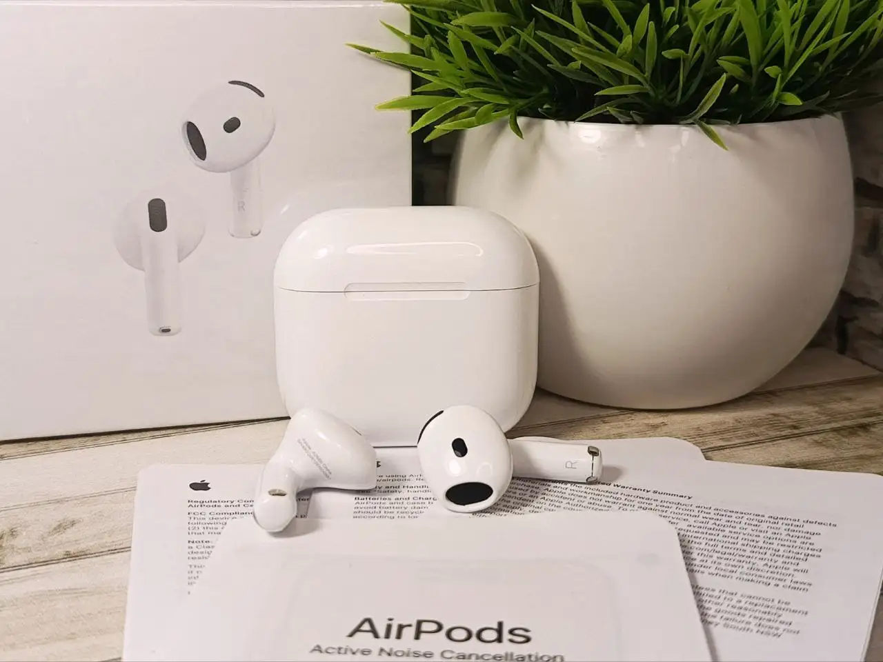 Продажа реплик беспроводных наушников AirPods - Наушники (Электроника) в Москва
