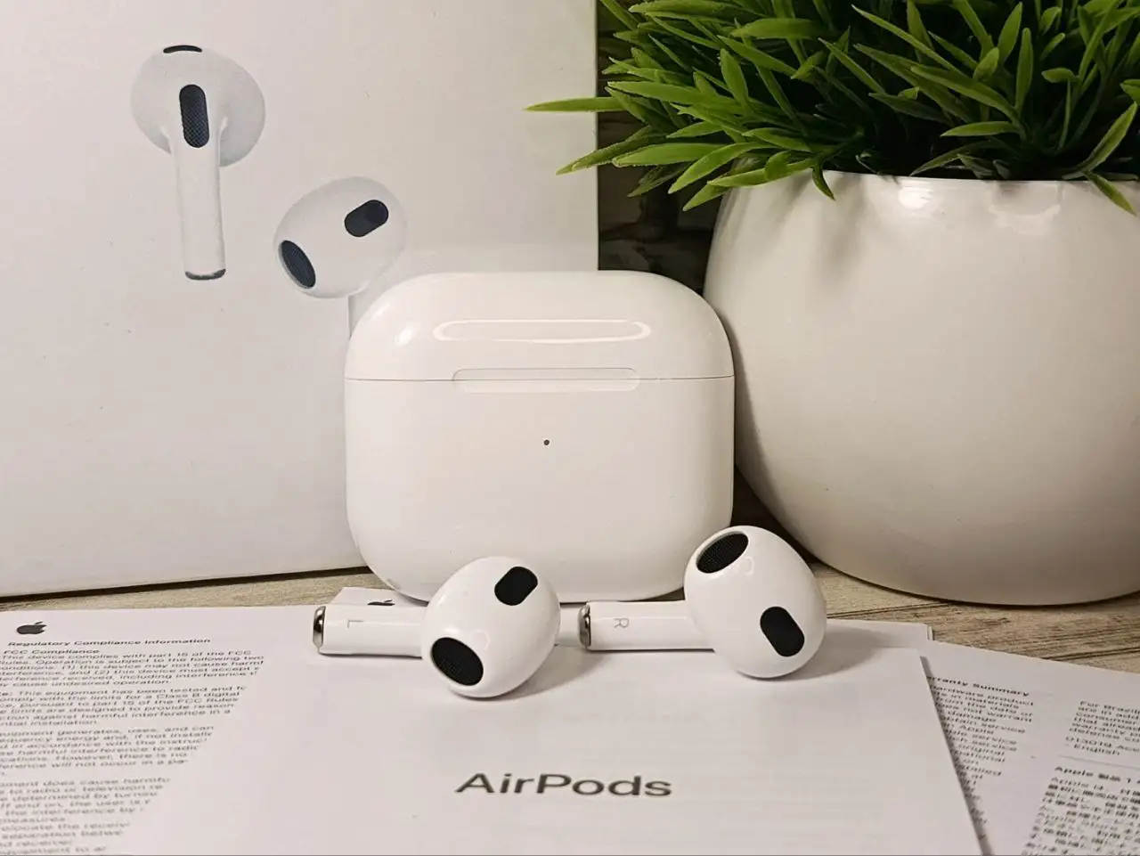 Продажа реплик беспроводных наушников AirPods - Наушники (Электроника) в Москва