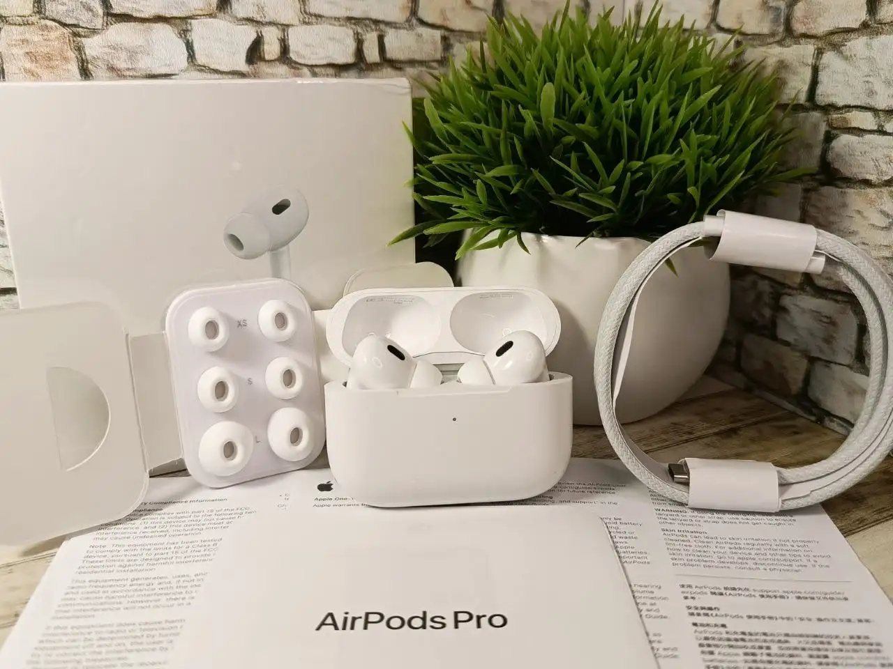 Продажа реплик беспроводных наушников AirPods - Наушники (Электроника) в Москва