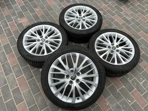 Колеса Toyota Camry оригинал летние 235/45 R18 - Авто в Москва