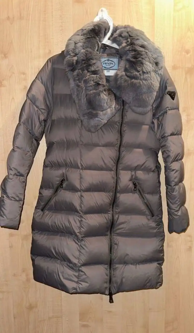 Продажа б/у одежды и аксессуаров от брендов Fendi, Gucci, Imperial, Calzedonia - Верхняя одежда, Головные уборы, Брюки, Купальники (Одежда) в Москва