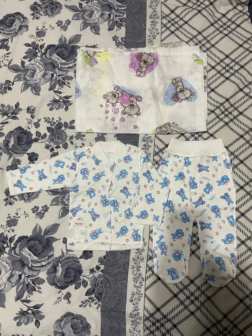 Подарочный комплект для новорожденных из 3 предметов - Одежда для новорожденных (Товары для детей) в Москва