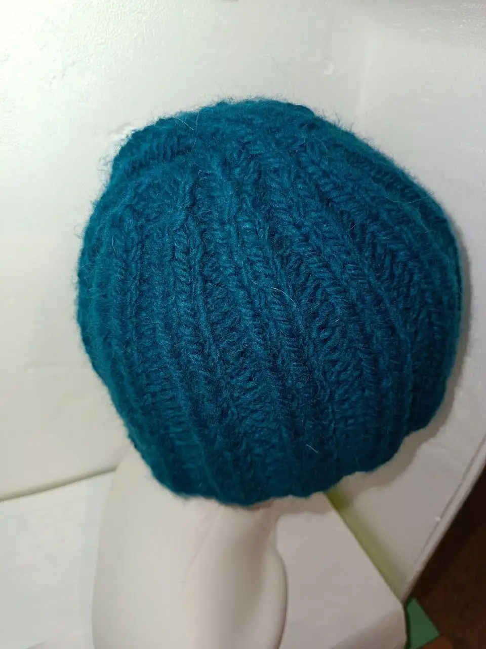 Шапочка ручной работы из полушерсти - Купальники в Москва