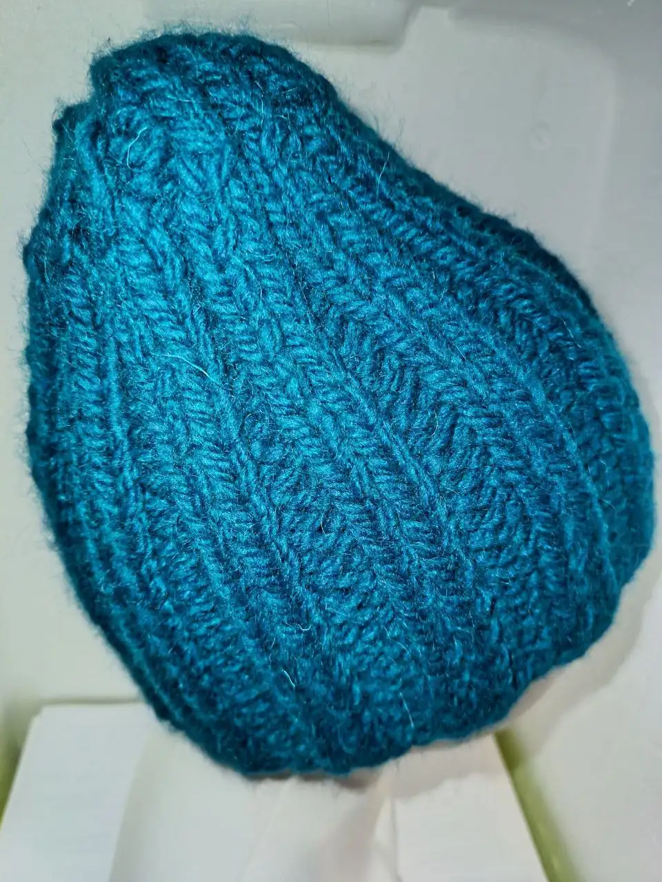 Шапочка ручной работы из полушерсти - Головные уборы (Одежда) в Москва