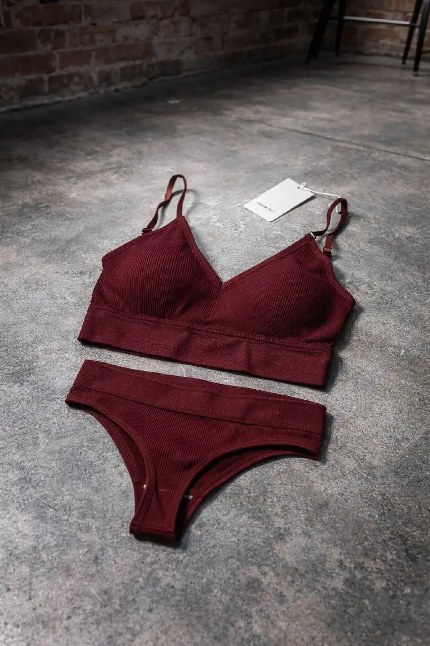 Бесшовный комплект нижнего белья в 4-х расцветках - Нижнее белье (Одежда) в Долгопрудный