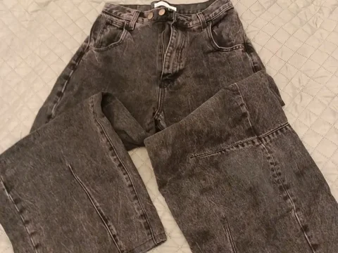 Брюки на девушку 42-44 размера - Штаны/Брюки в Москва