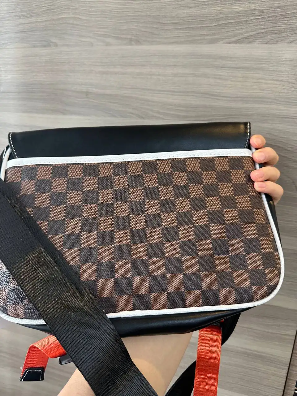 Новая сумка-барсетка отличного качества - Сумки (Барахолка) в Москва