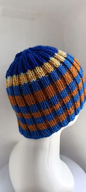 Ручная шапочка для подростка из полушерсти - Модные мероприятия в Москва