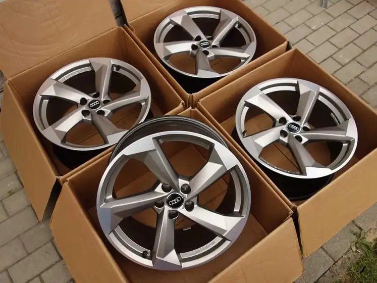 Диски Audi Оригинал 8,5X19 ET 32 66.5 № 8W0601025CE - Запчасти (Авто) в Москва