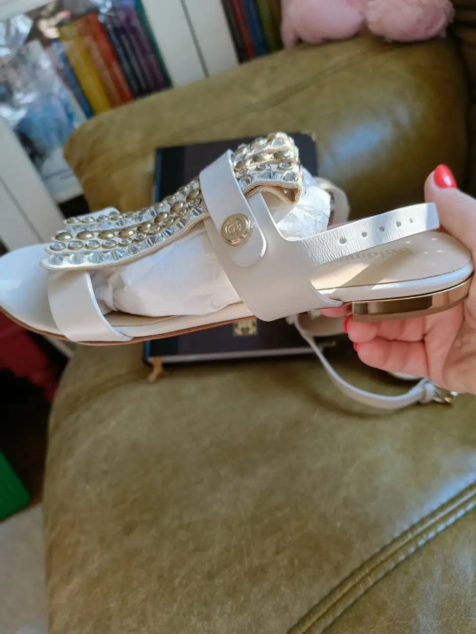 Продам по цене в ЛС - Барахолка в Москва