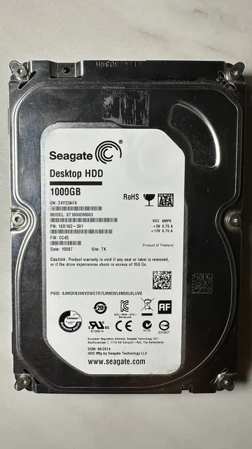 Жесткие диски Seagate Desktop HDS 1000гб и Seagate Barracuda 1TB - Электроника в Серпухов