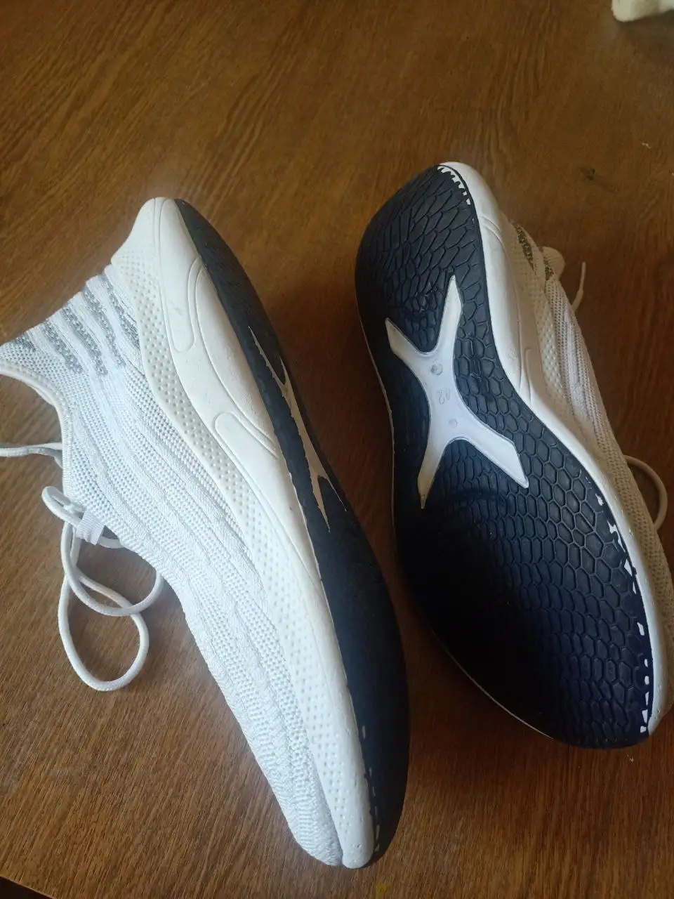 Туфли и кроссовки 42 размера - Обувь (Одежда) в Москва