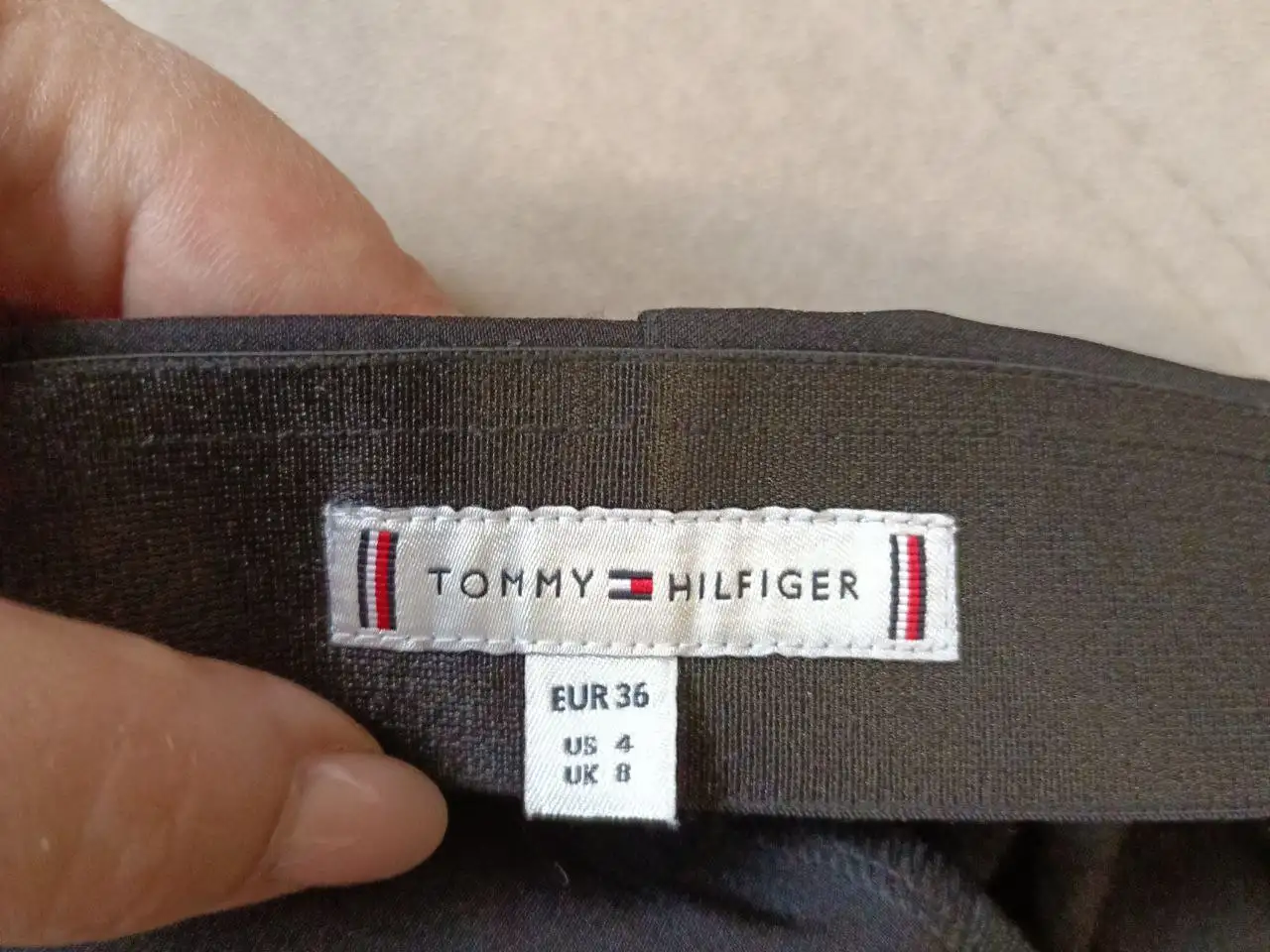 Брюки Tommy Hilfiger для девушки - Женская одежда (Одежда) в Москва