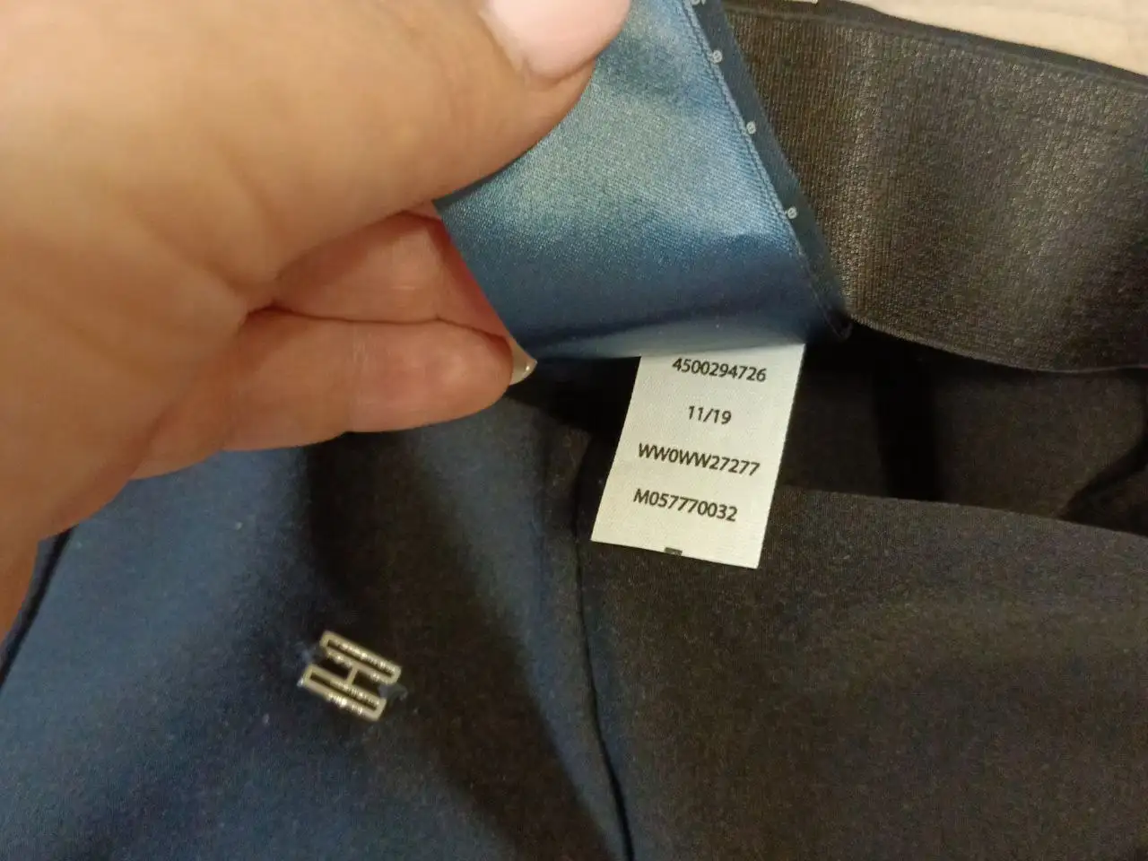 Брюки Tommy Hilfiger для девушки - Женская одежда (Одежда) в Москва