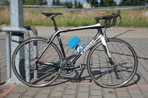 Шоссейный велосипед Trek Madone - Коллекционные фигурки в Москва