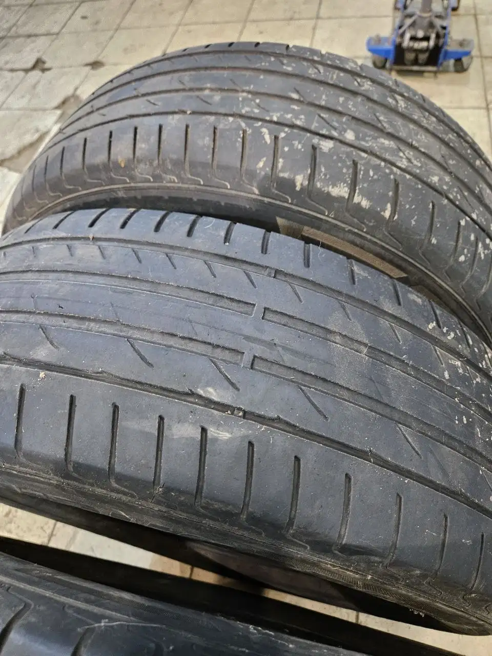 Продажа комплекта шин R17 235/65 - Шины и диски (Авто) в Москва