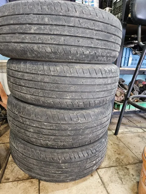 Комплект шин 185/65 R15 с бесплатным шиномонтажем - Авто в Москва