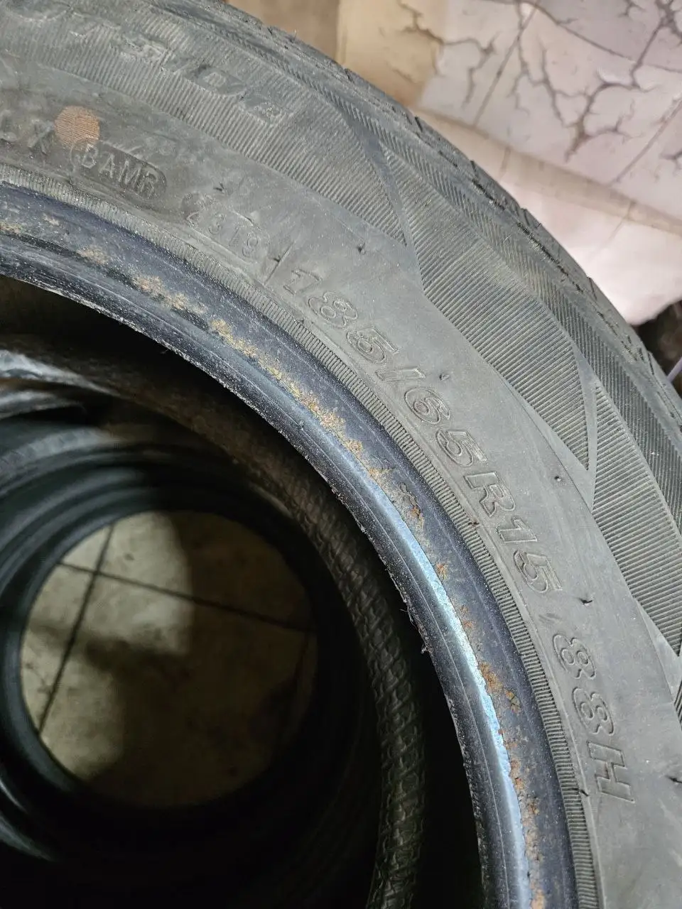 Комплект шин 185/65 R15 с бесплатным шиномонтажем - Шины и диски (Авто) в Москва
