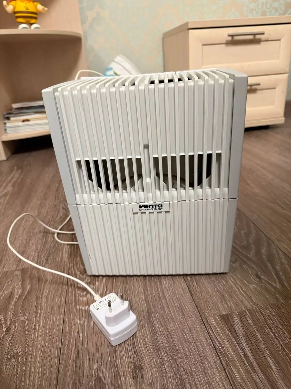 Очиститель воздуха Venta в отличном состоянии - Для дома и дачи в Москва