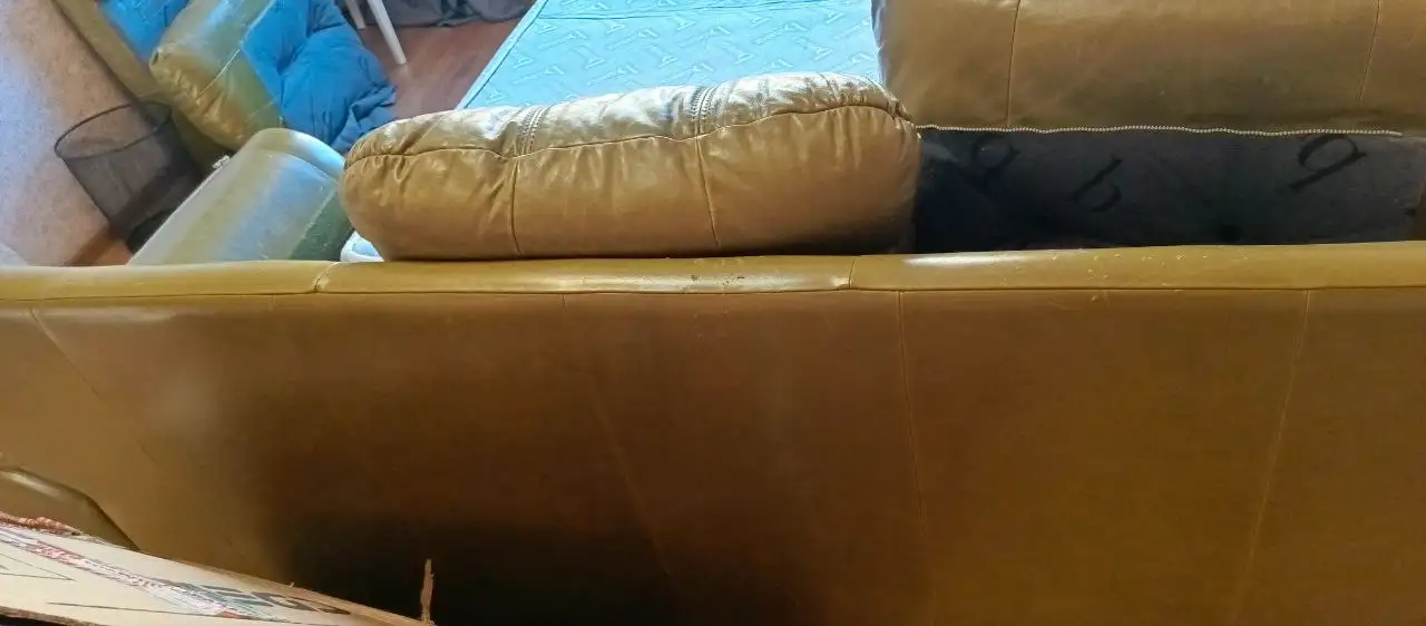 Отдам диван - Мебель (Для дома и дачи) в Москва