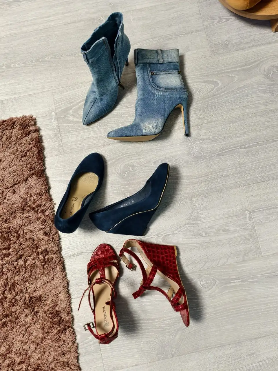 Женские полусапожки в отличном состоянии - Обувь (Одежда) в Москва