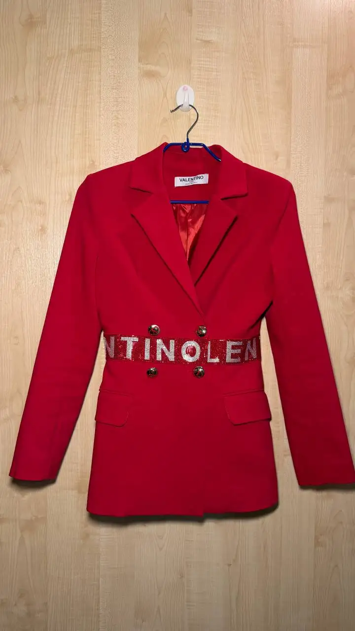 Продажа брендовой одежды и аксессуаров - Женская одежда (Одежда) в Серпухов