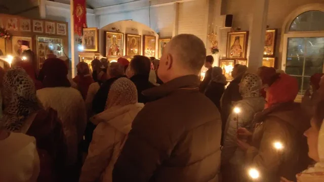 Пасхальное Богослужение в храме Архистратига Божия Михаила в Царицыно - Туры в Москва