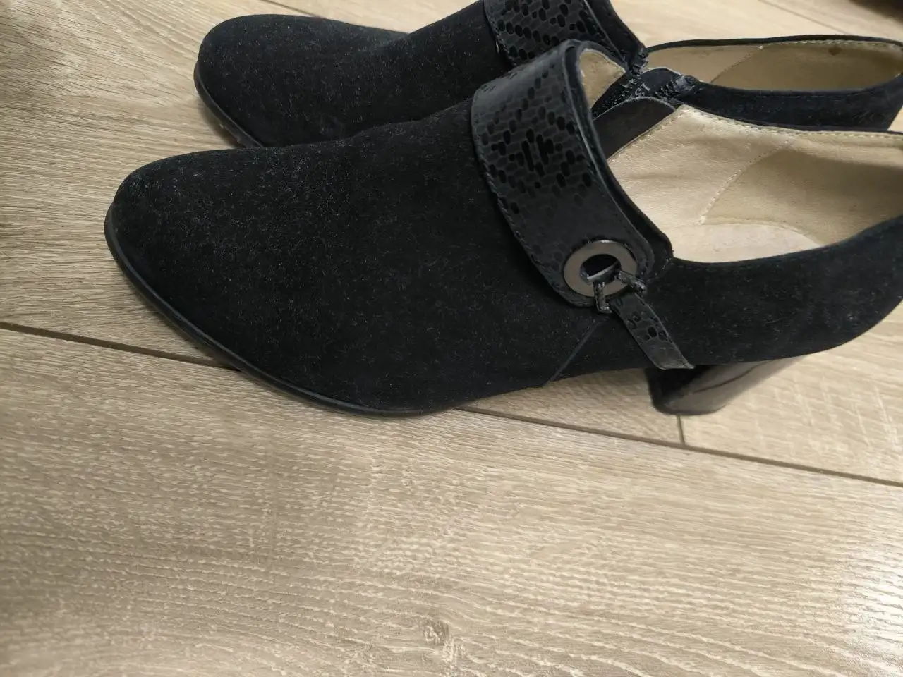 Продажа товаров и услуг в Москве - Барахолка в Москва