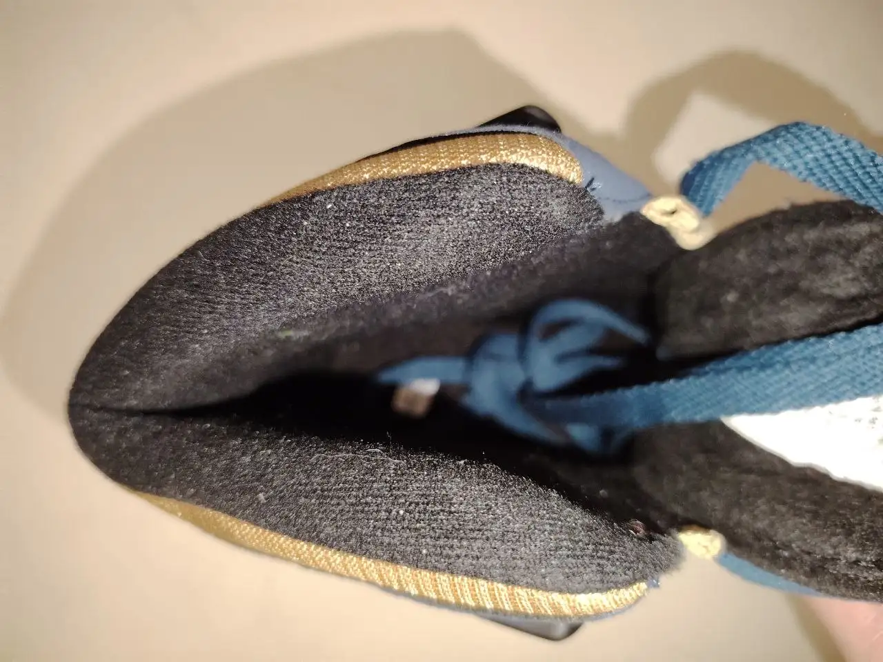 Полупрофессиональные коньки Roces в отличном состоянии - Коньки (Хобби и отдых) в Коммунарка