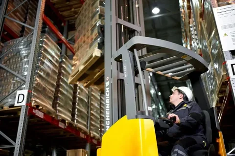 Вакансия на склад в «Деловых Линиях» - Менеджер по продажам в Москва