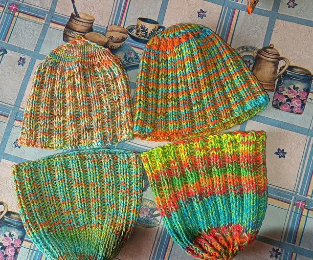 Шапочки ручной работы из хлопка - Головные уборы в Москва