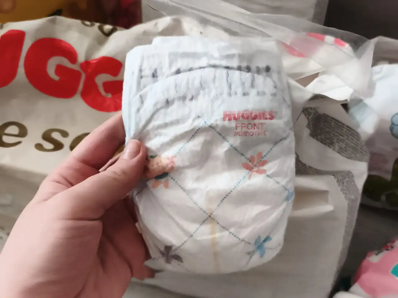 Подгузники детские Huggies elite soft 3-5 кг 56 штук - Подгузники (Товары для детей) в Москва