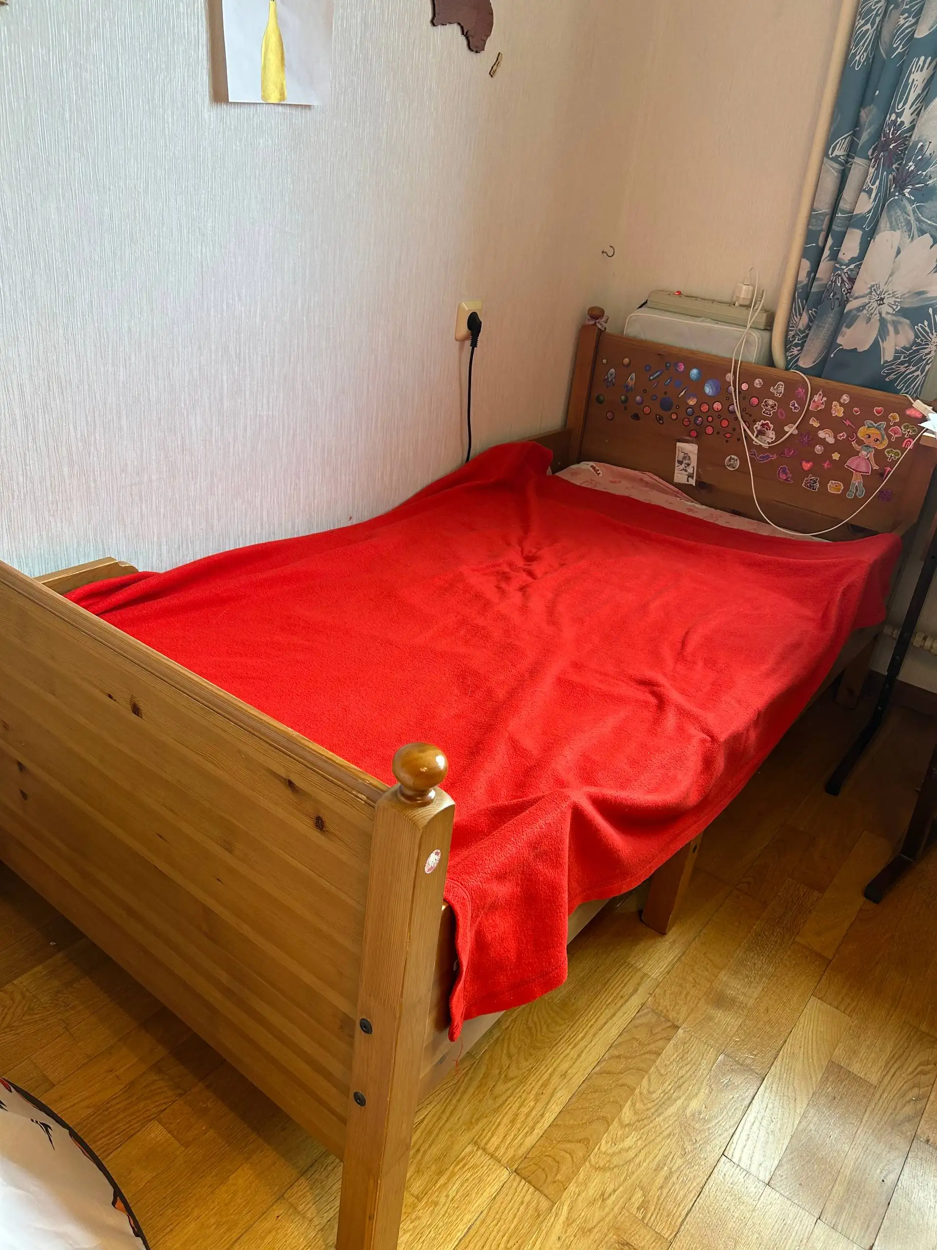 Продажа раздвижной кровати ИКЕА с новым матрасом - Мебель (Для дома и дачи) в Москва