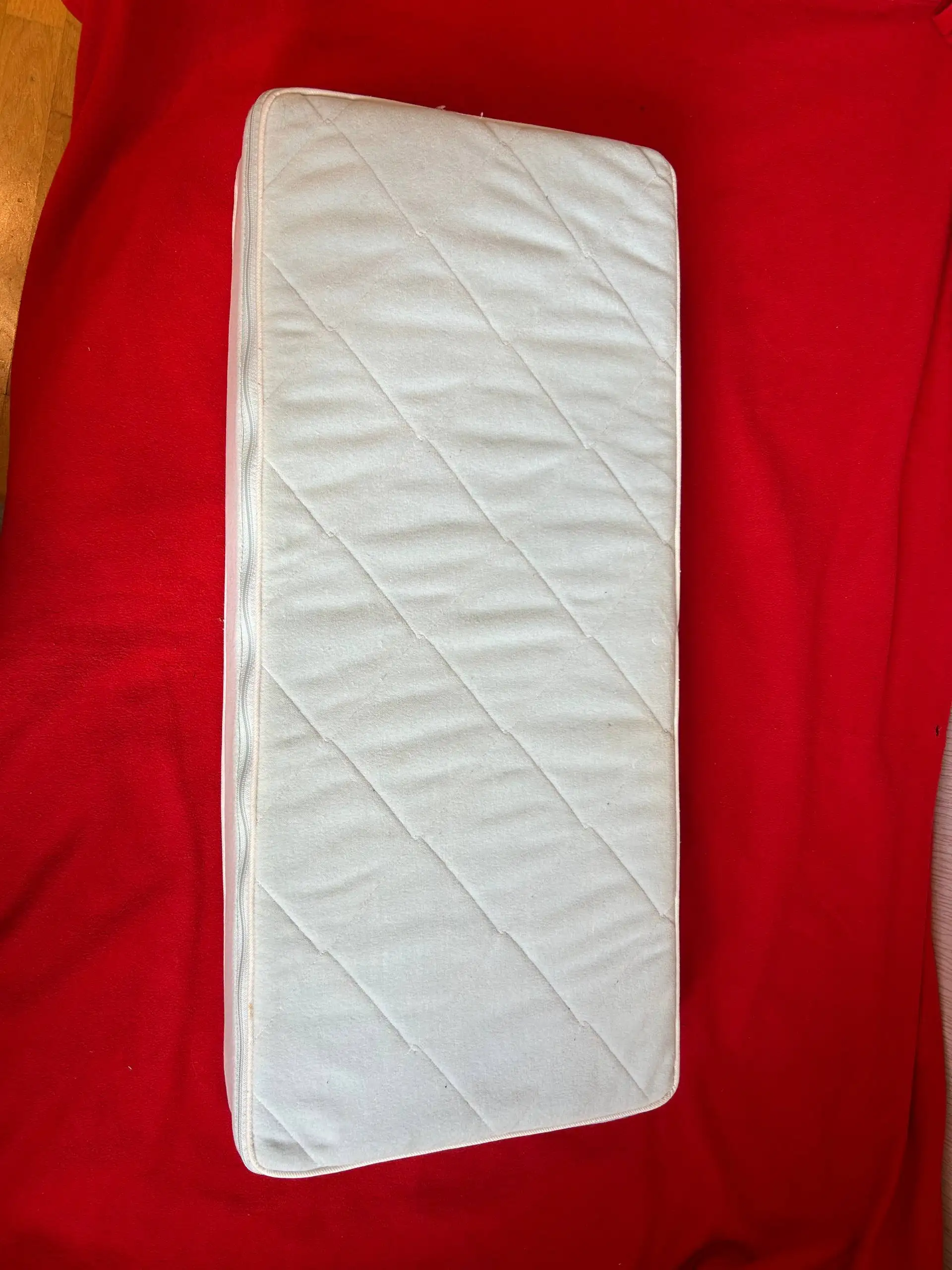 Продажа раздвижной кровати ИКЕА с новым матрасом - Мебель (Для дома и дачи) в Москва