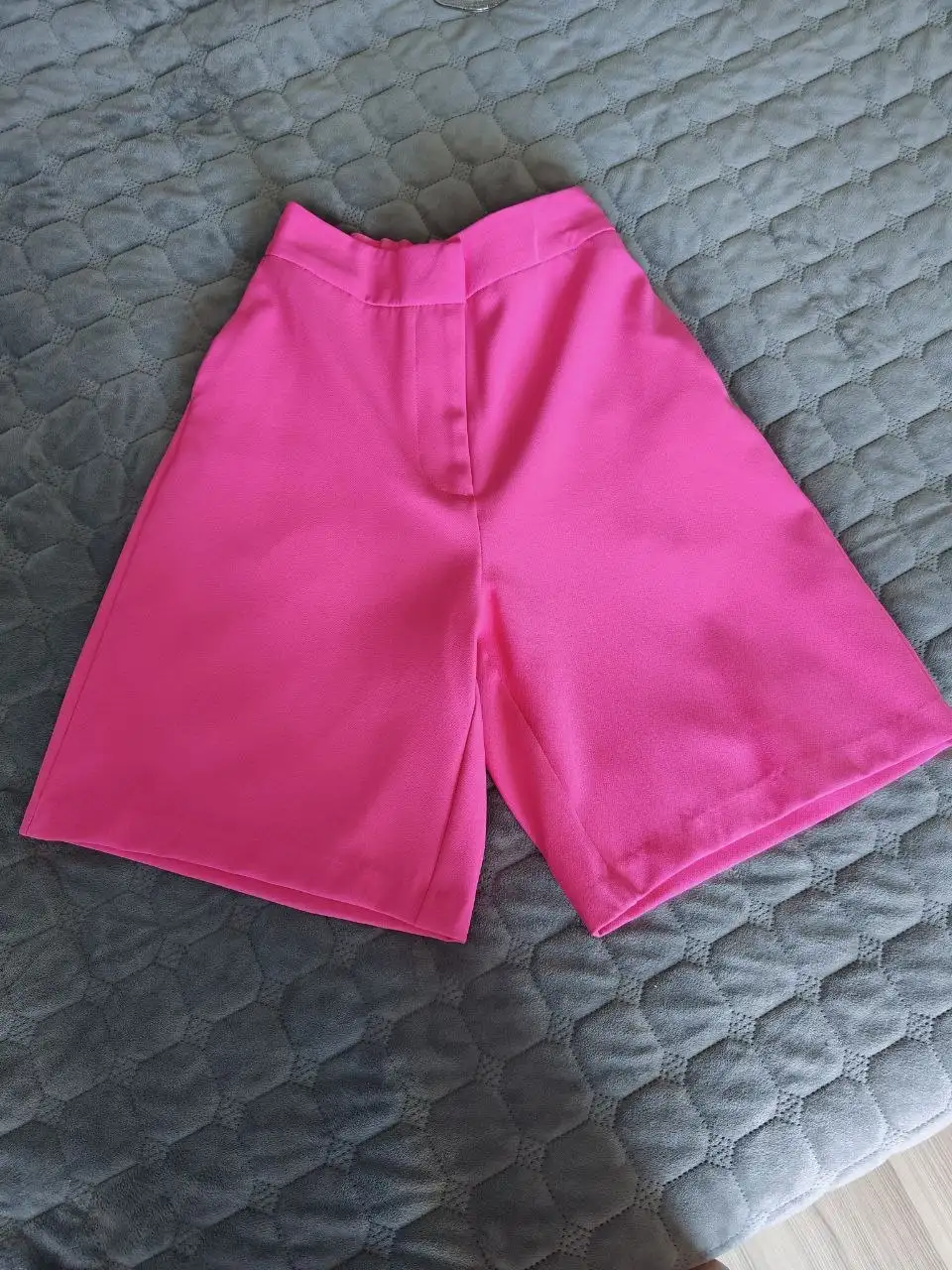 Шорты женские фуксия размер XS - Женская одежда (Одежда) в Москва