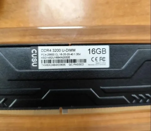Продам модуль оперативной памяти 16 Гб DDR4 - Наручные часы в Москва