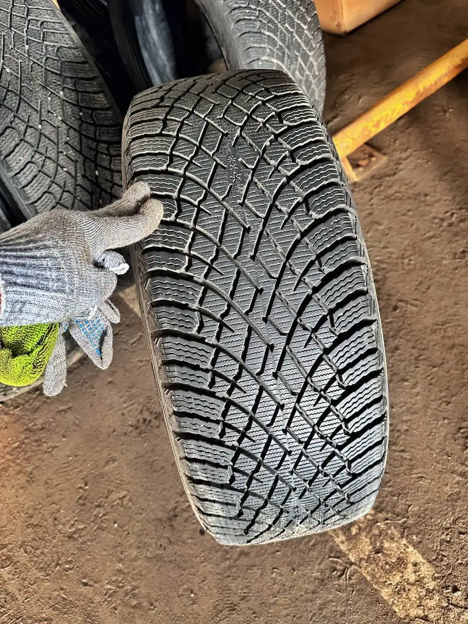 Зимние шины Ikon Autograph Snow 5 SUV 225/55 R18 - Шины (Авто) в Москва