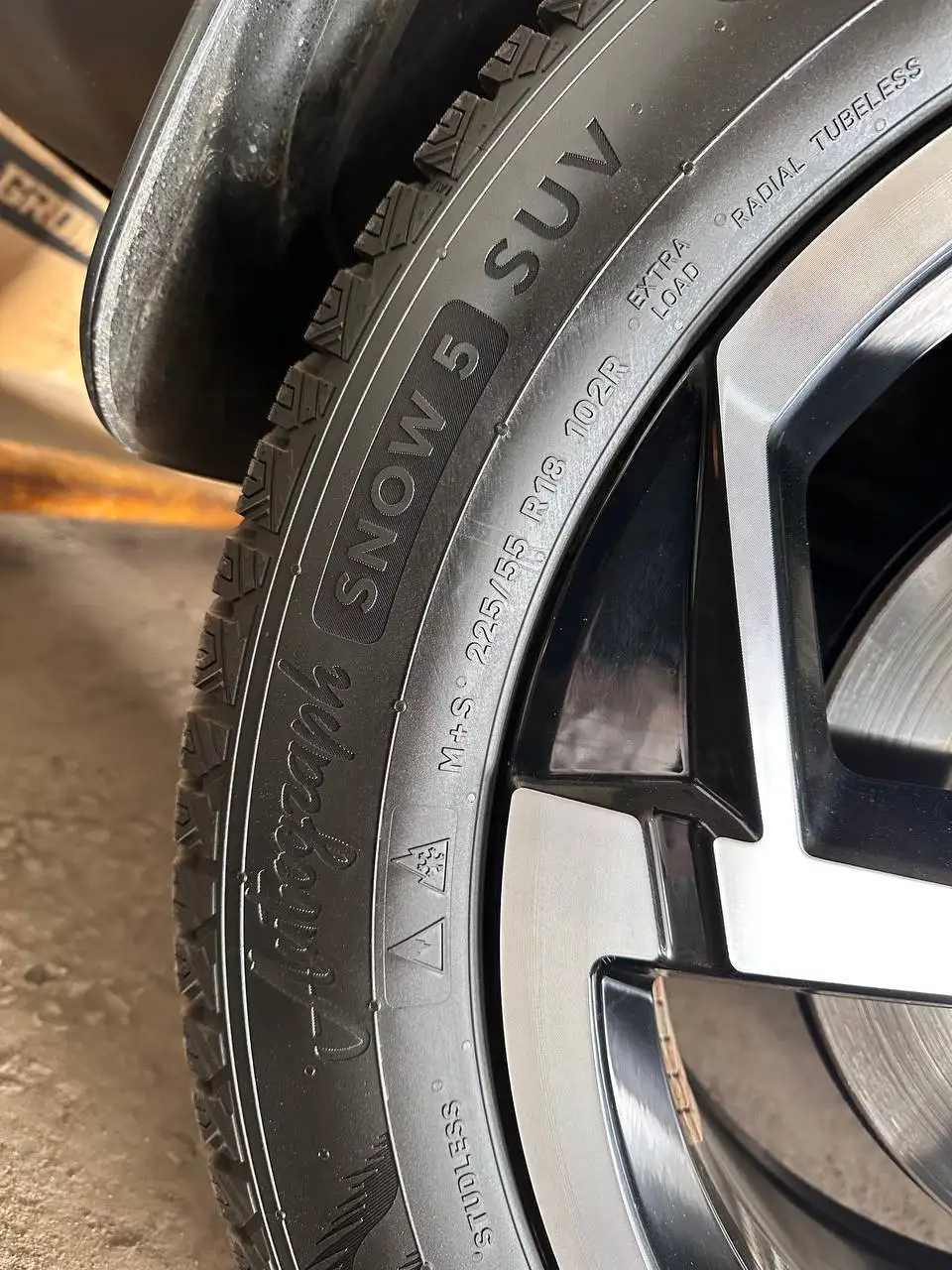 Зимние шины Ikon Autograph Snow 5 SUV 225/55 R18 - Шины (Авто) в Москва