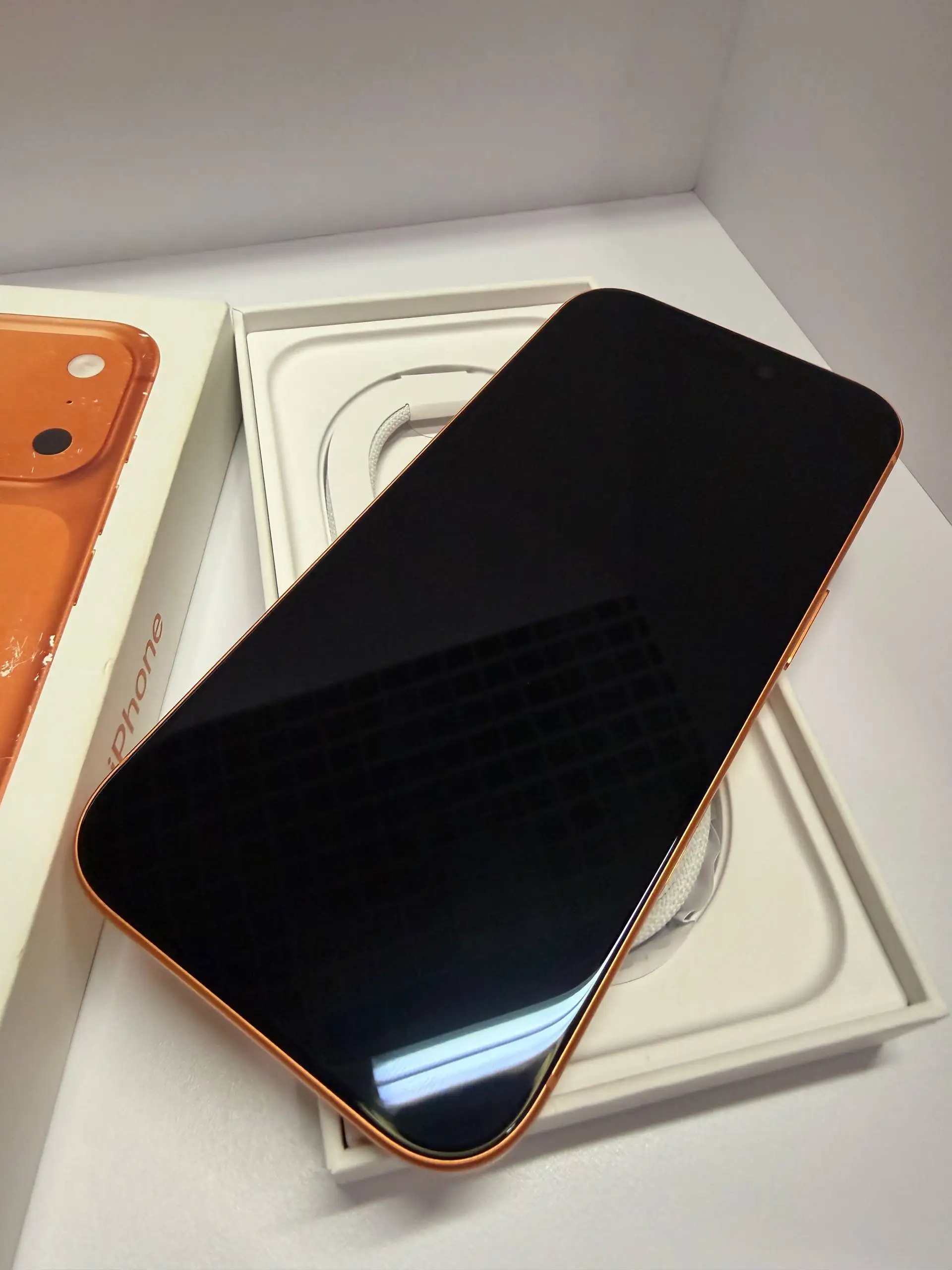 iPhone 17 Pro 256GB Orange eSIM - Смартфоны и гаджеты (Электроника) в Москва