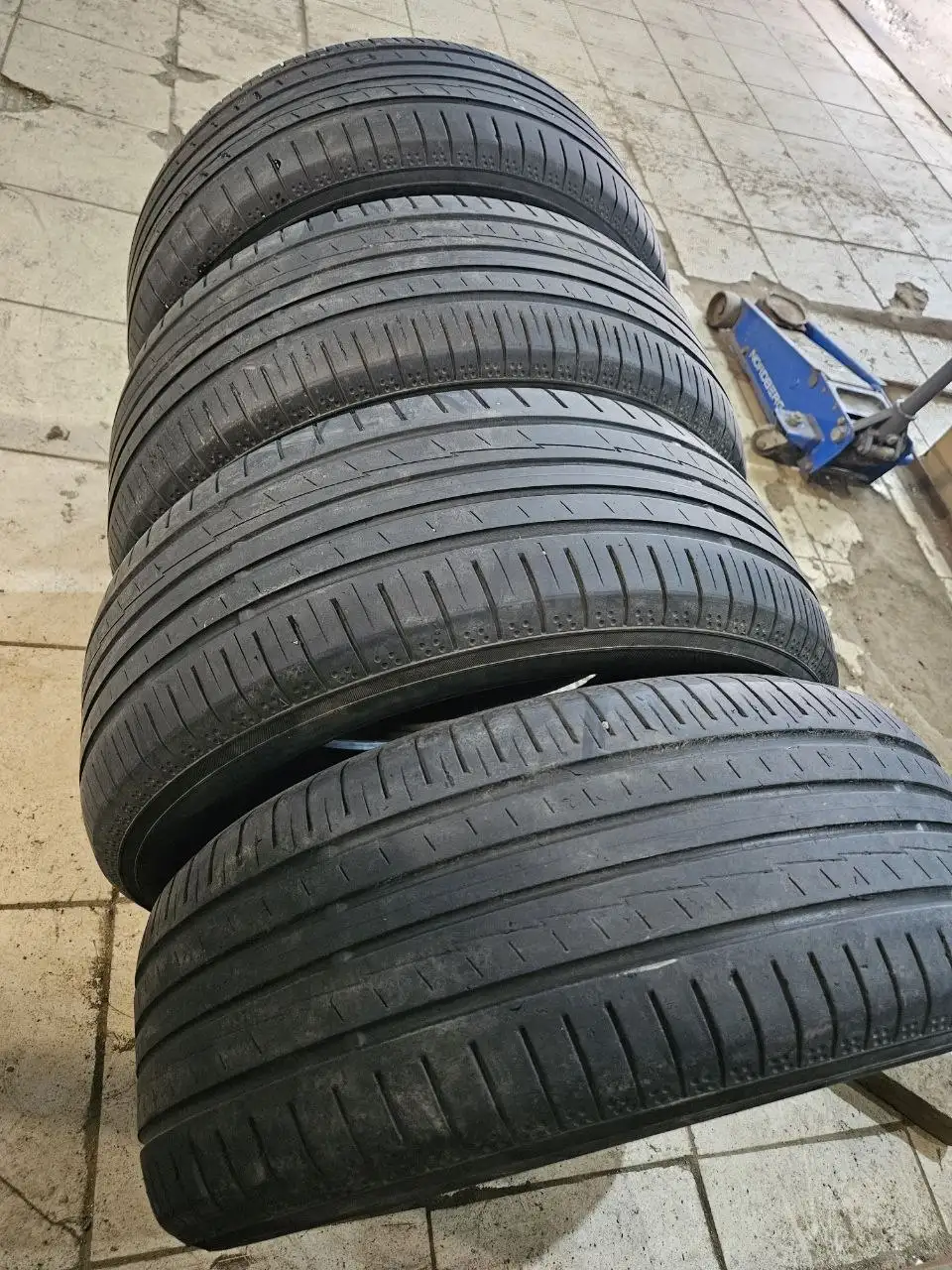 Шины 205/55 R16 с шиномонтажом - Шины (Авто) в Москва