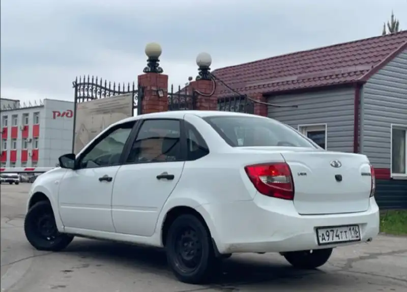 Lada 2017 года - Легковые автомобили (Авто) в Нижний Новгород