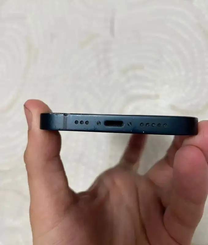 iPhone 13 128GB с трещиной на экране - Смартфоны (Электроника) в Нижний Новгород