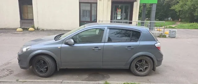 Opel Astra 2006, робот, ходовка в порядке, кузов требует внимания - Легковые автомобили в Нижний Новгород