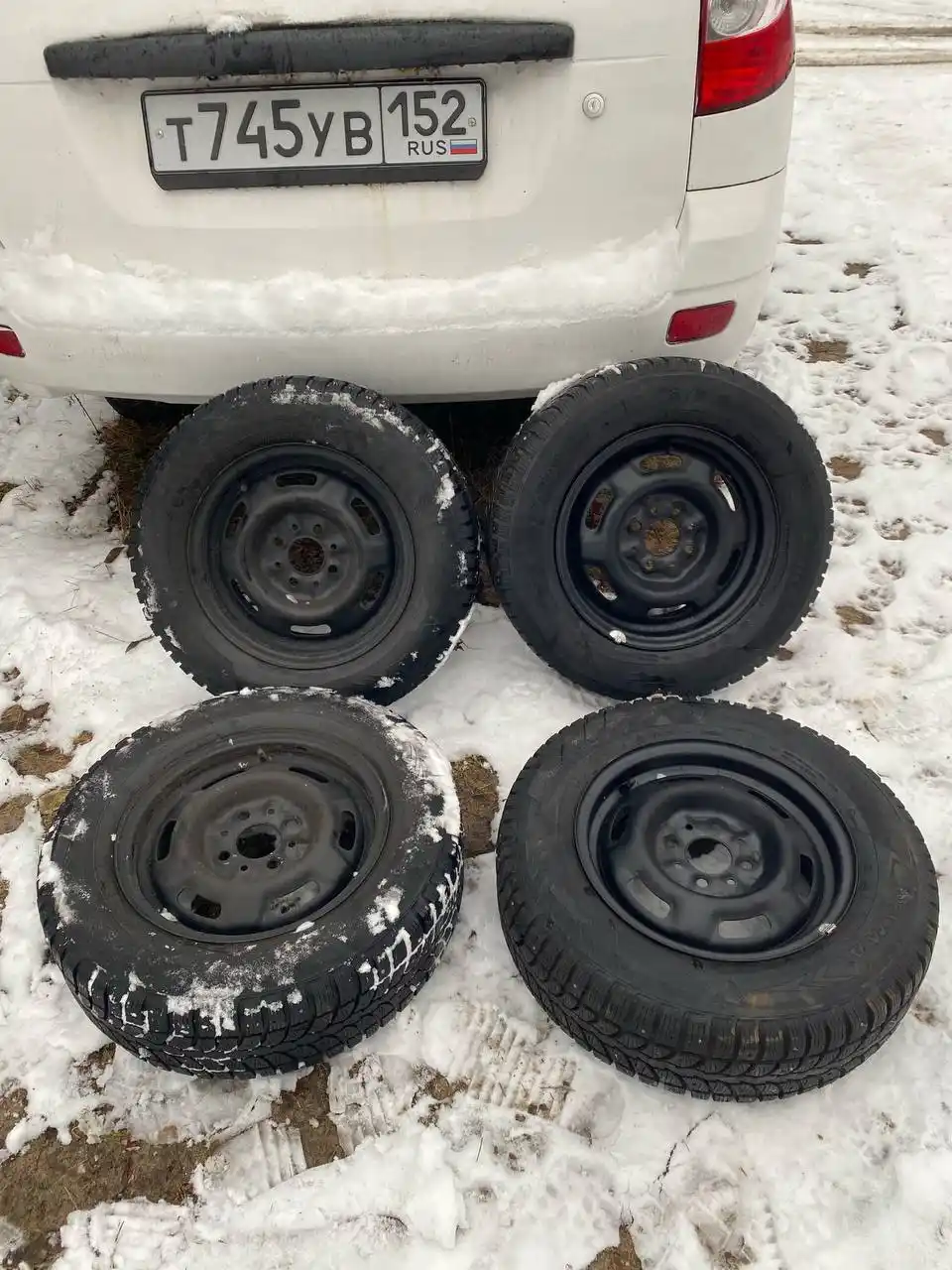 Продам зимнюю резину R13