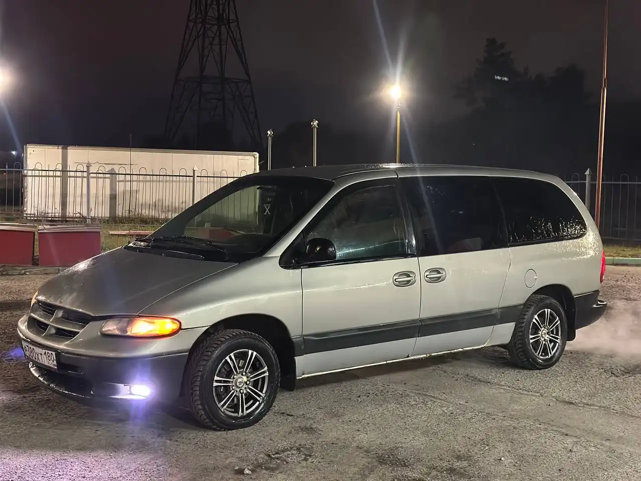 Додж гранд караван 2000г