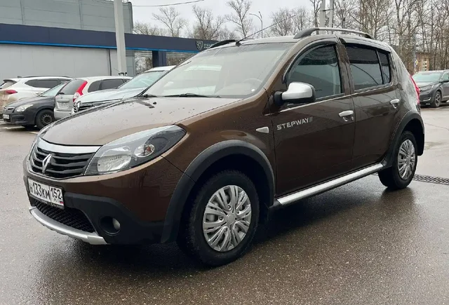 Renault Sandero Stepway 2014 года - Авто в Нижний Новгород
